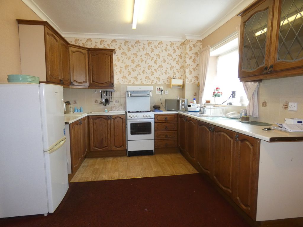 Kitchen/Dining Room- click for photo gallery